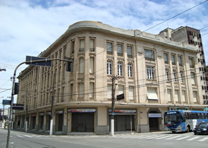 Biblioteca Municipal Alberto Sousa em Santos