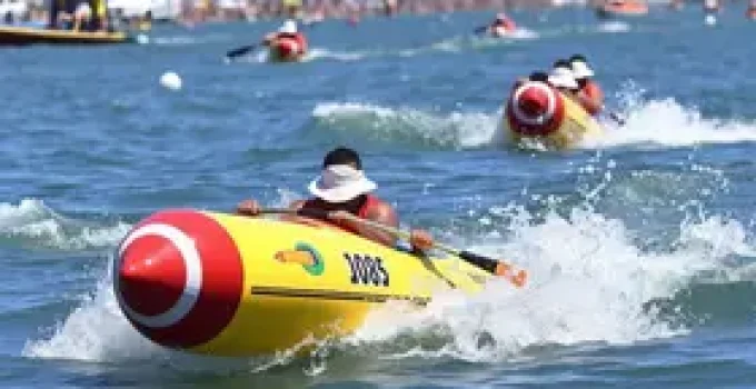 Santos final de semana agitado corridas e prova aquática