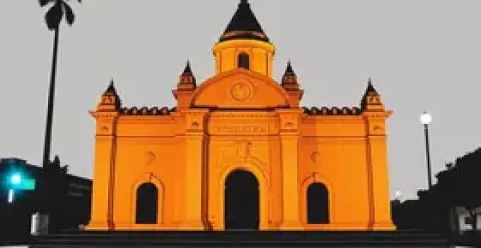 atrações de cinema e teatro